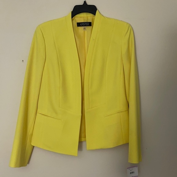 Jackets & Blazers - Jacket